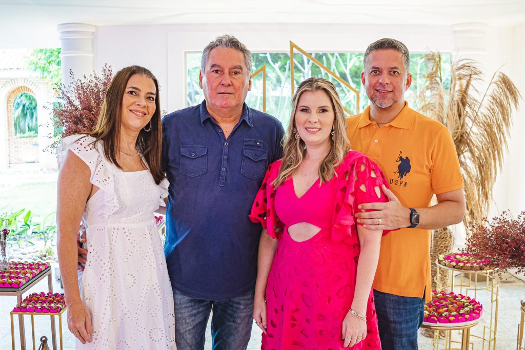 Isabela Brasil, Adriano Brasil, Adriana Loureiro E Raphael Loureiro