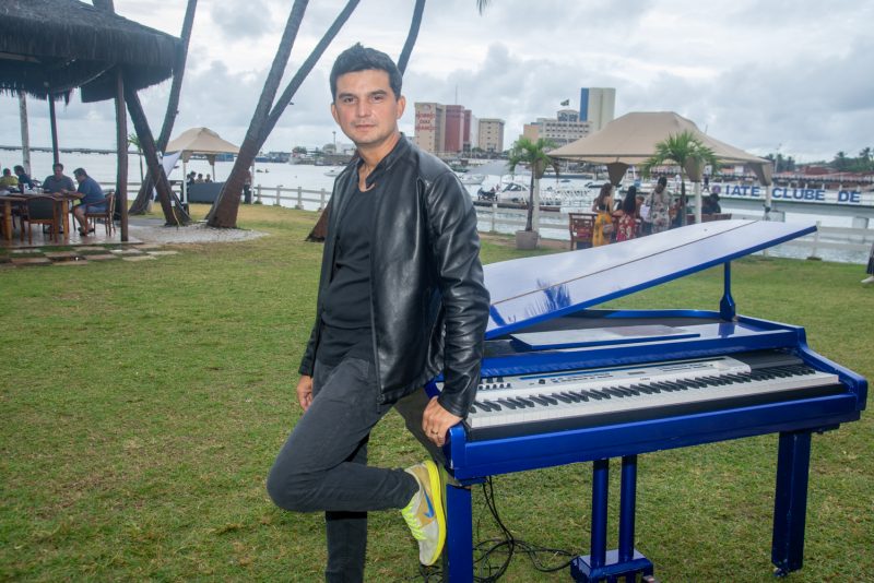 Sol e lazer - Uma mistura de arte, diversão e música transformam o Iate Clube de Fortaleza em um verdadeiro melting pot neste sábado(30)