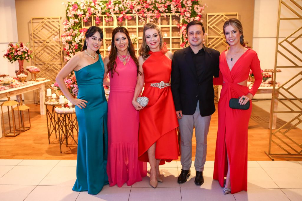 Renata Bezerra,roberta Nunes,vanusia Ribeiroronaldo Bezerra E Anaelise Cardoso