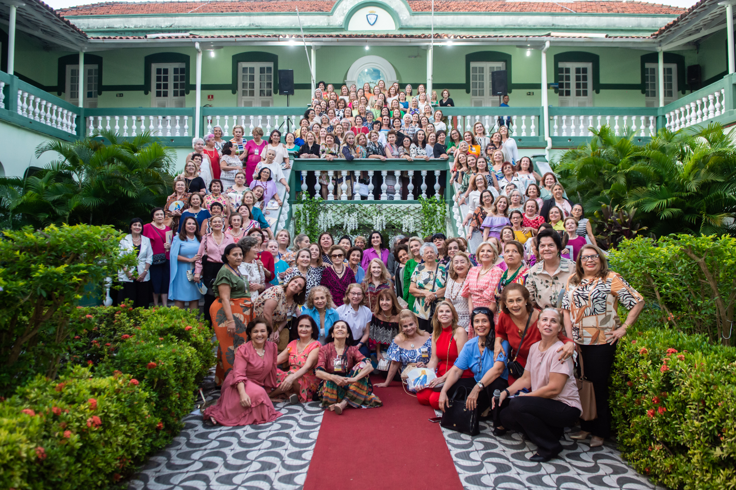 Com missa e homenagem a ex-alunas, Colégio da Imaculada Conceição festeja 157 anos