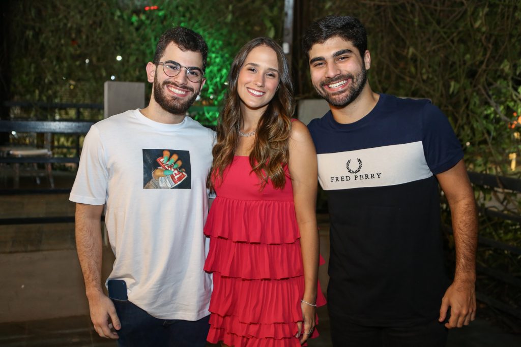 Andre Cavavalcante,paula E Thiago Menezes