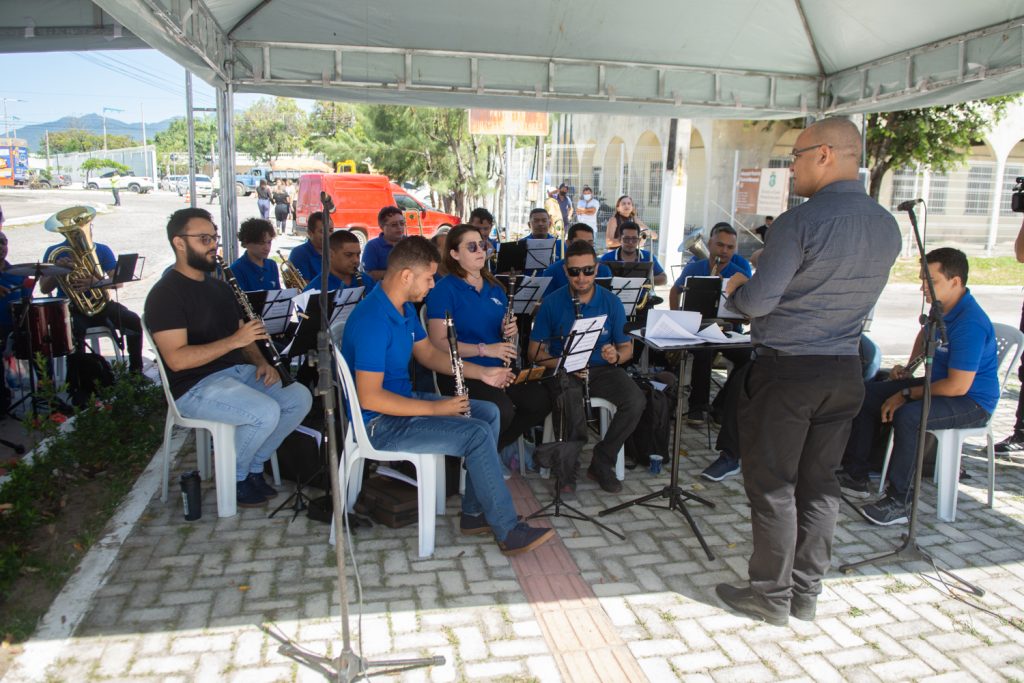 Banda Municipal De Maracanaú E Maestro Robson Lima (2)