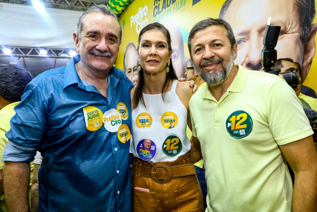 Bismarck E Glaucia Maia, Elcio Batista