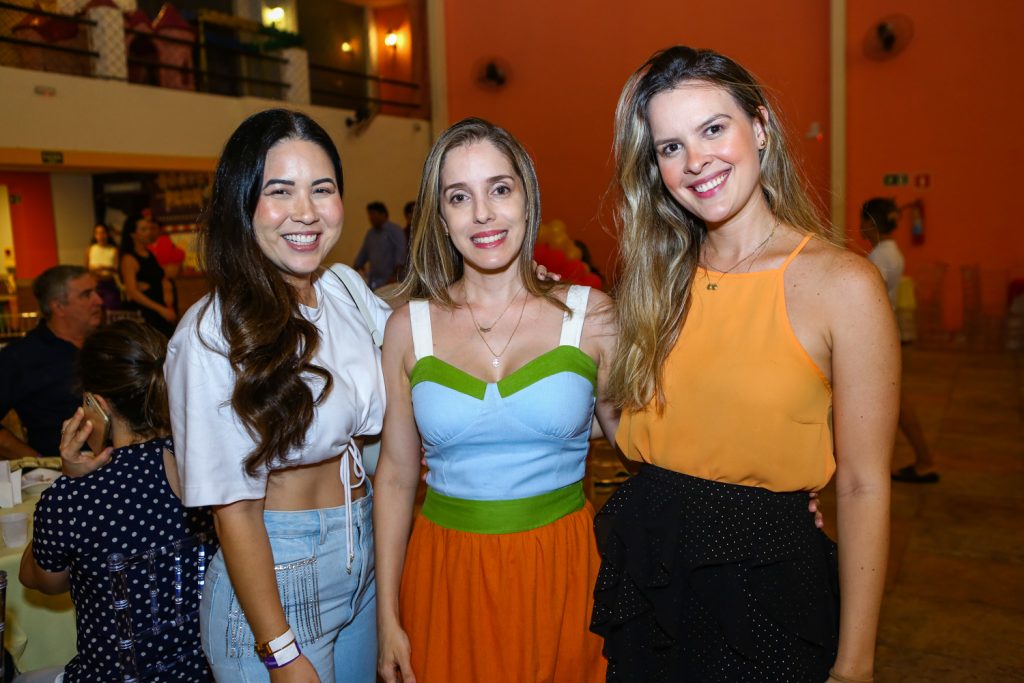 Carol Yamazaky, Veronica Lima E Karol Martins