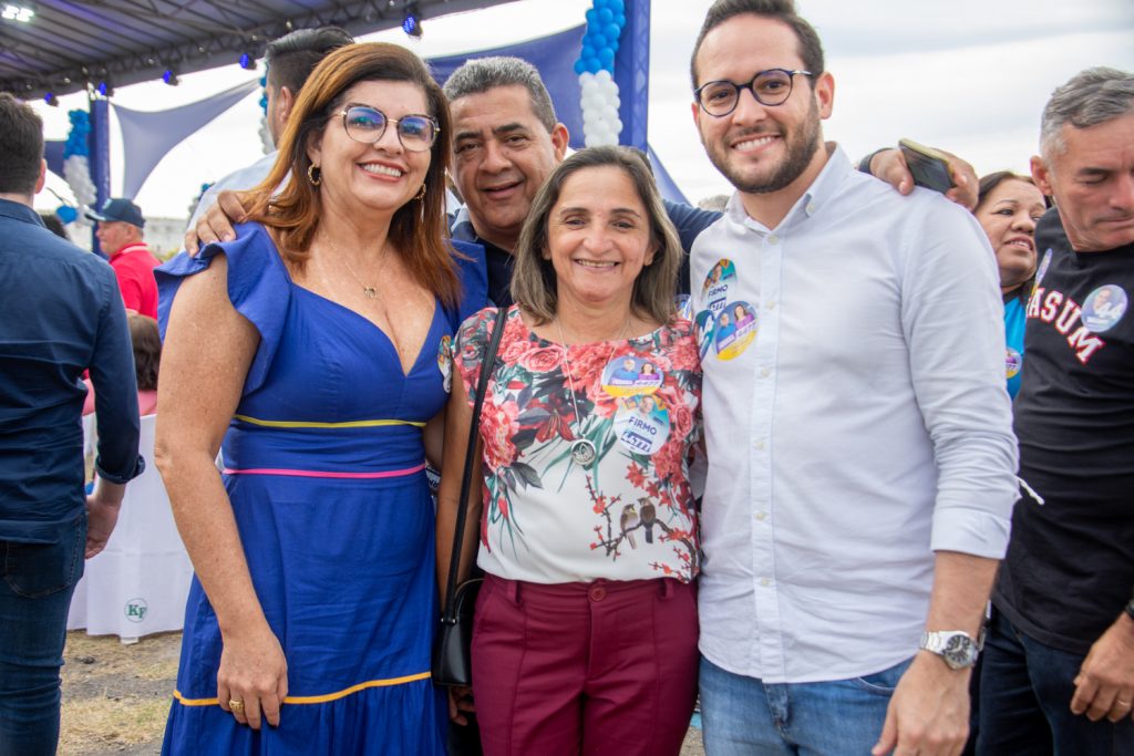 Cristina Oliveira, Demir Peixoto, Clara E Igor Brito