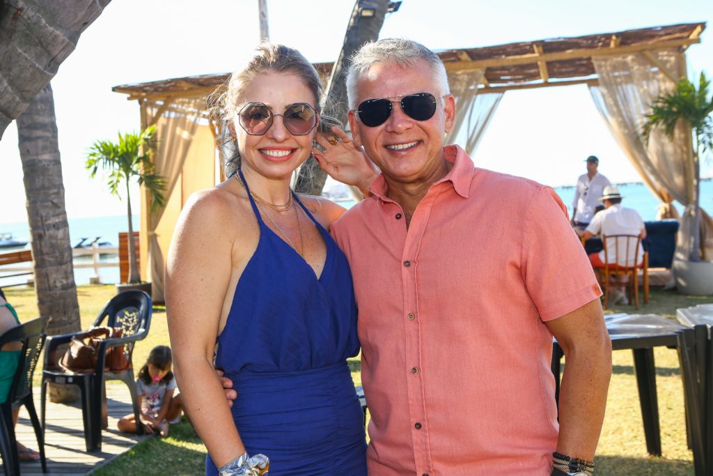 Daniela E Cristiano Peixoto