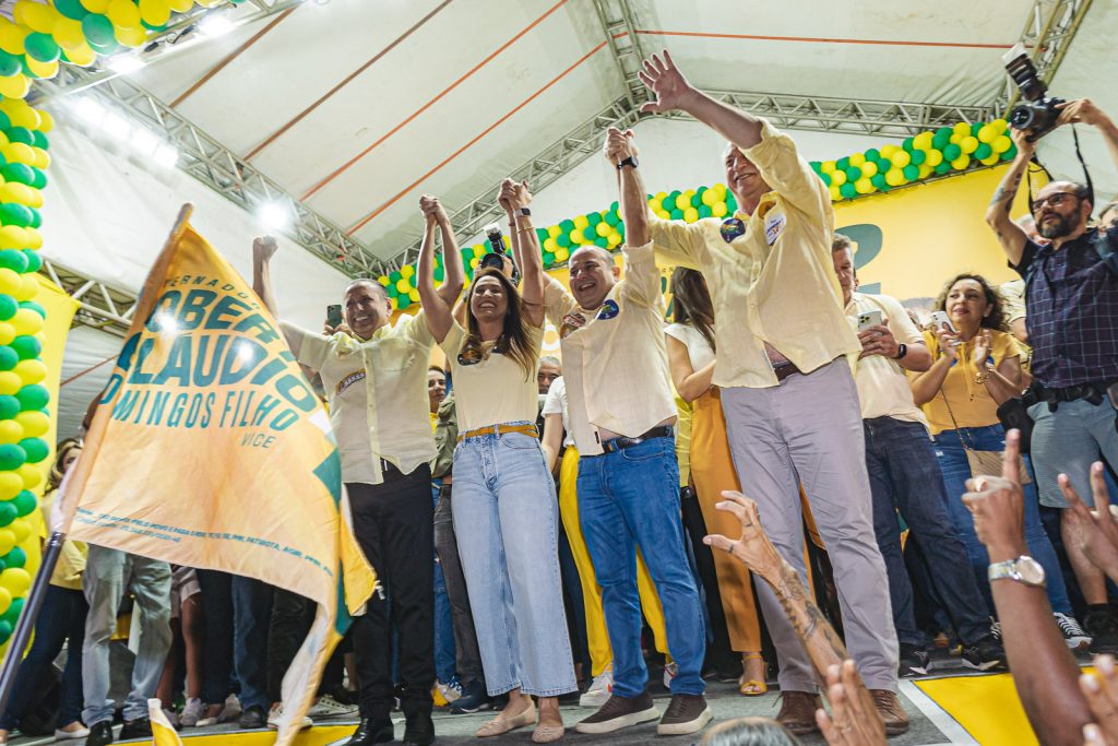 Domingos Filho, Erika Amorim, Roberto Claudio E Ciro Gomes (3)