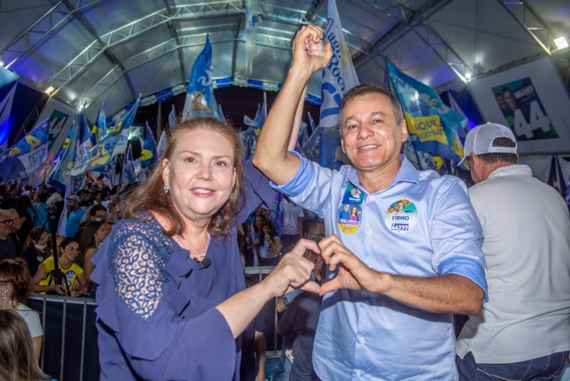 Corrida Eleitoral - Capitão Wagner inaugura comitê central ao lado de Raimundo Gomes de Matos, Lúcio Alcântara e Heitor Freire