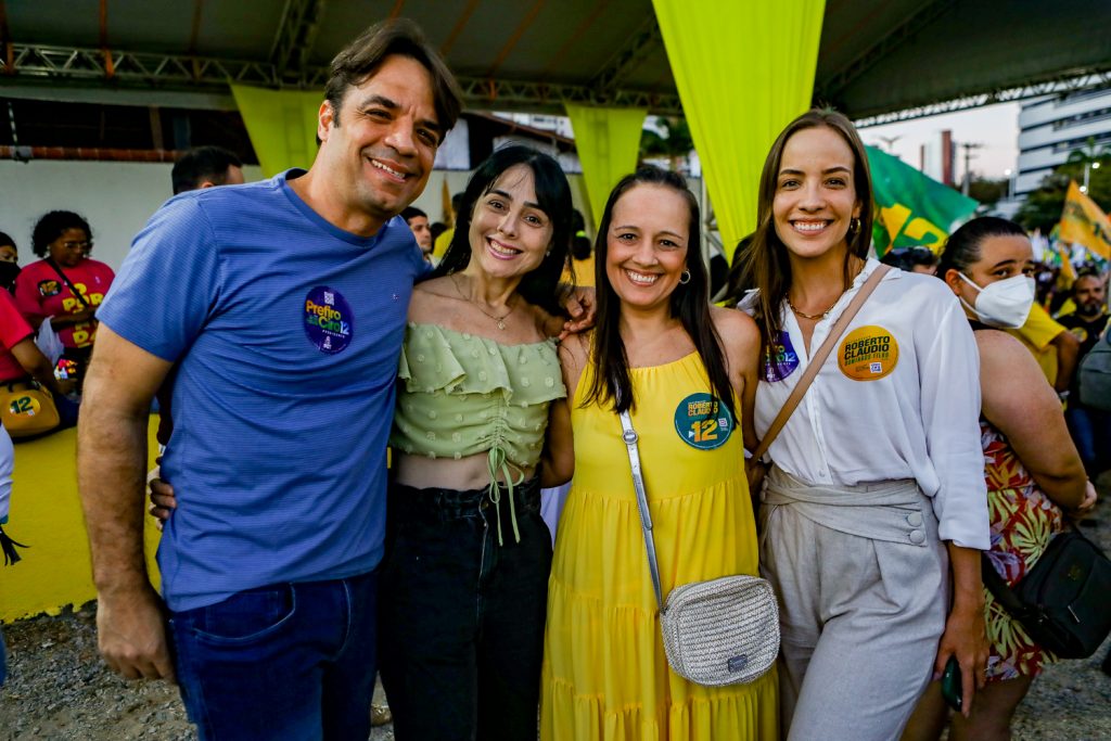 Fernando, Renata, Gessica E Giovana Bezerra