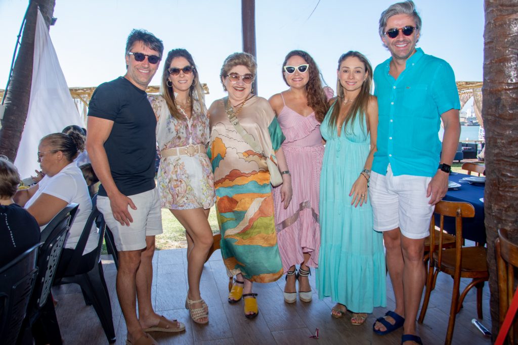 Francisco E Mariana Marinho, Maria Das Graças Albuquerque, Elza Albuquerque, Isabela E Fabio Albuquerque (2)