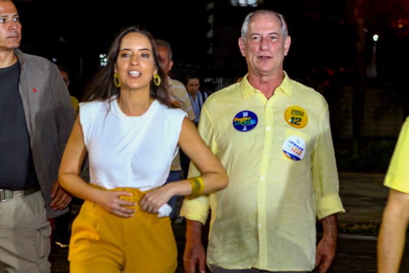 Corrida Eleitoral - Roberto Cláudio inaugura Comitê Central ao lado de Ciro Gomes e Tasso Jereissati