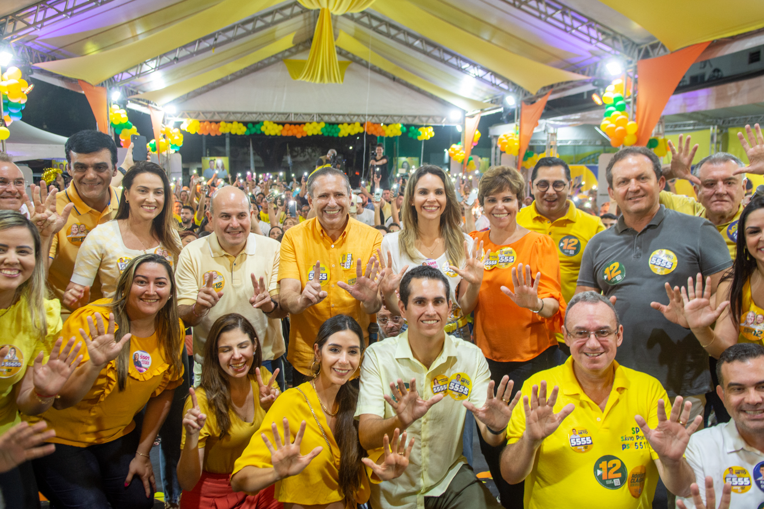 Domingos Neto e Gabriella Aguiar inauguram Comitê Central ao lado de Roberto Cláudio