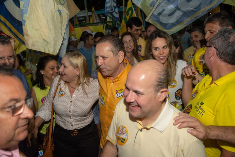 Eleições 2022 - Domingos Neto e Gabriella Aguiar inauguram Comitê Central ao lado de Roberto Cláudio