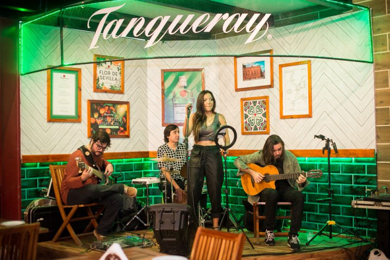 Inauguração Do Palco Tanqueray No Restaurante Savú Parrilla (21)