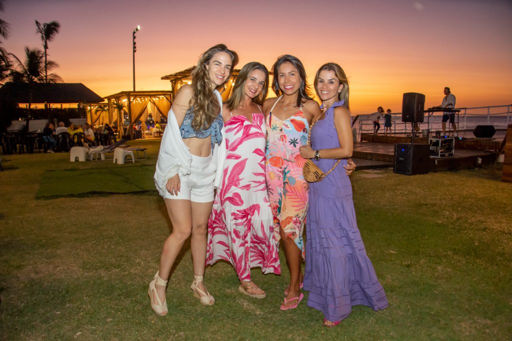 Jana Gradvohl, Danielle Oliveira, Mikelle Coelho E Roberta Quaranta (2)