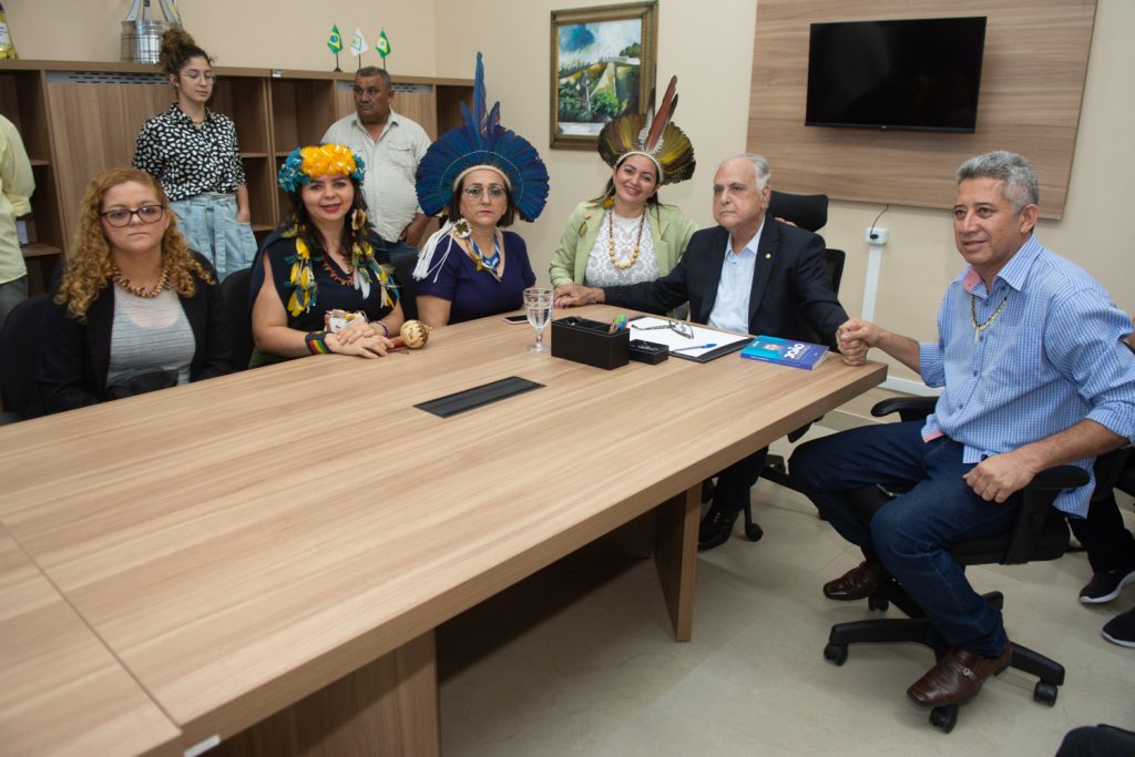 Joana Teixeira, Aparecida, Ana Claudia E Mara Pitaguary, Roberto Pessoa, Abias Bezerra (2)