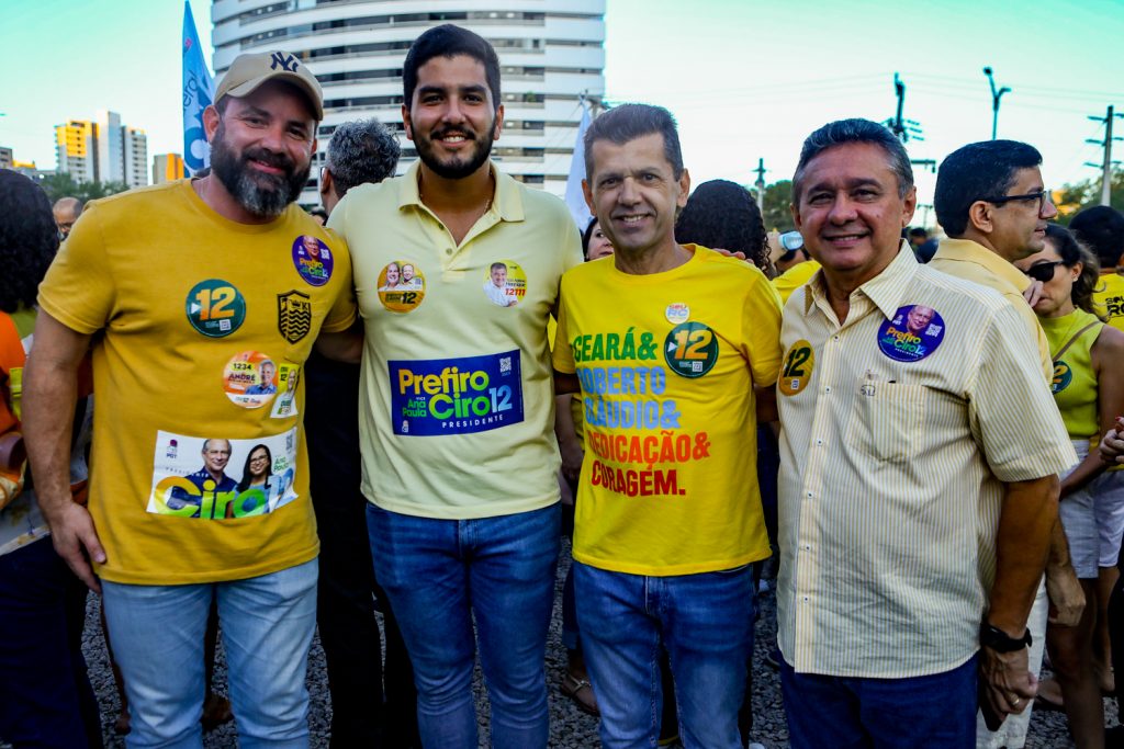 Julioa Santos, Pedro França, Erick Vasconcelos E Jose Porto (2)