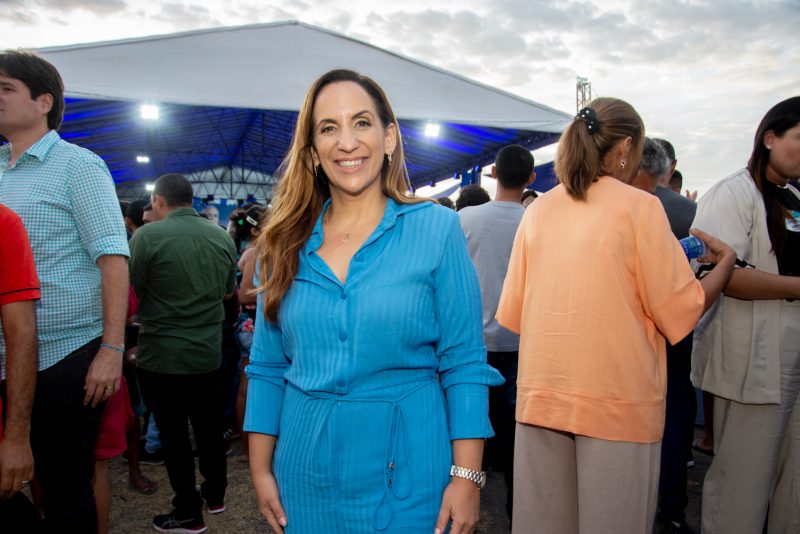 Eleições Maracanaú - Fernanda Pessoa e Firmo Camurça inauguram Comitê Central com a presença do Capitão Wagner