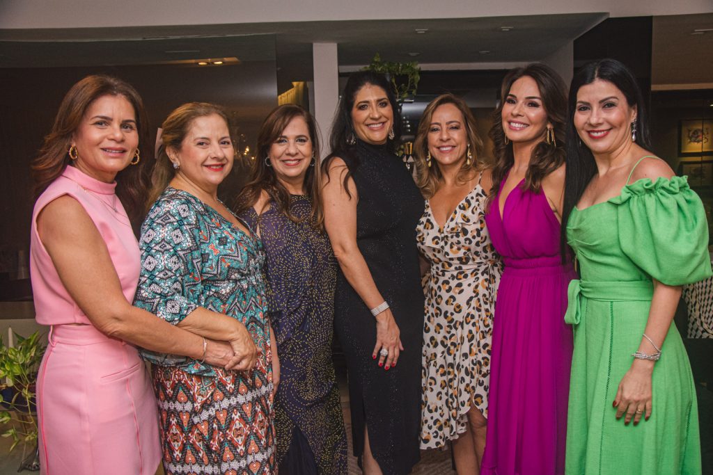 Liliana Linhares, Beth Pinto, Martinha Assuncao, Elisa Oliveira, Leticia Macedo, Eveline Fujita E Lia Linhares