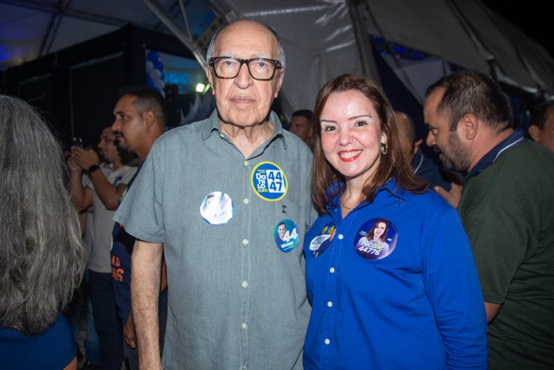 Corrida Eleitoral - Capitão Wagner inaugura comitê central ao lado de Raimundo Gomes de Matos, Lúcio Alcântara e Heitor Freire