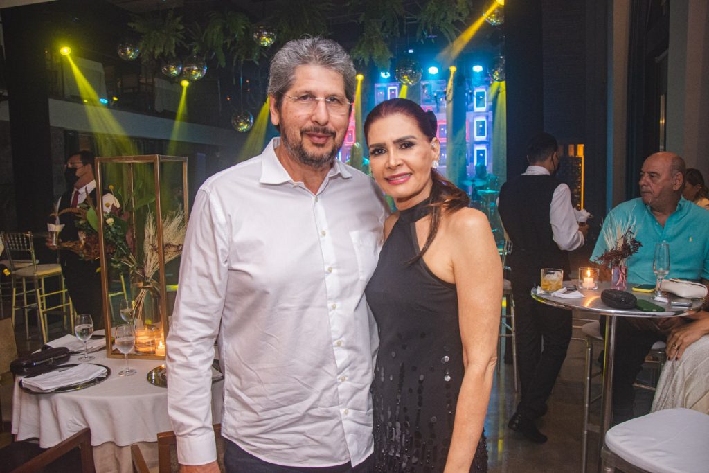 Lucio Bonfim E Lorena Pouchain