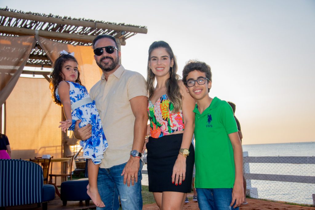 Maria Beatriz, Samuel Cavalcante, Munick Parente E Ronaldo Neto (2)