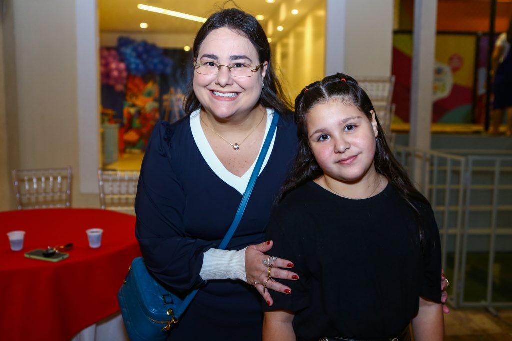 Mayara E Maria Eduarda Silva