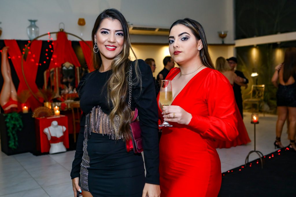 Neidiane Alves E Thalya Carneiro