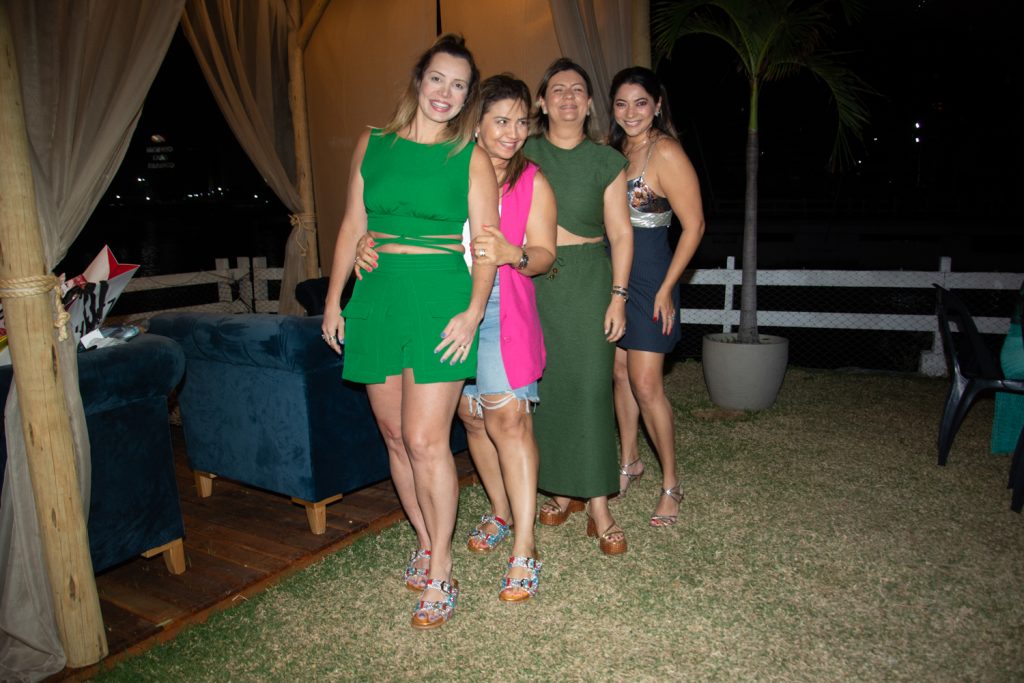 Renata Capistrano, Claudia Possidonio E Marcia Gomes E Uwzelyr Castelo Branco