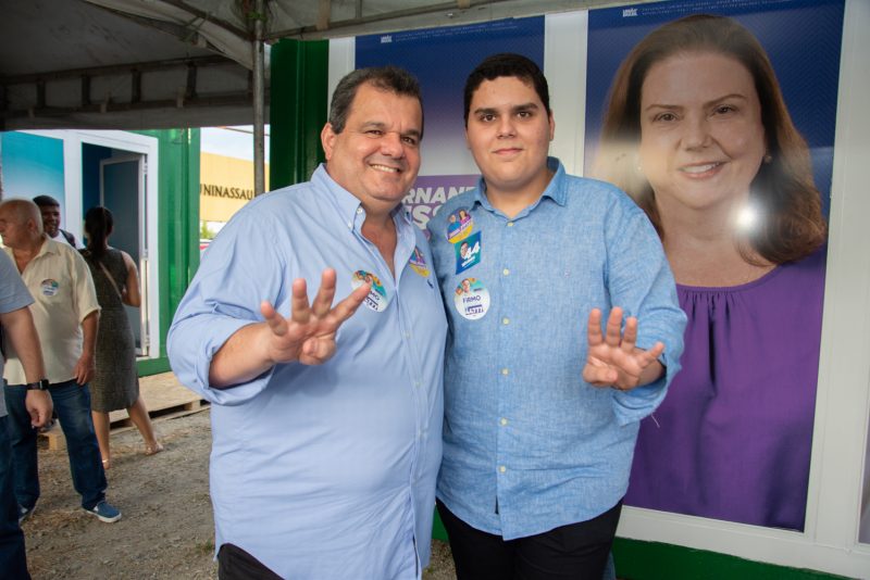 Eleições Maracanaú - Fernanda Pessoa e Firmo Camurça inauguram Comitê Central com a presença do Capitão Wagner