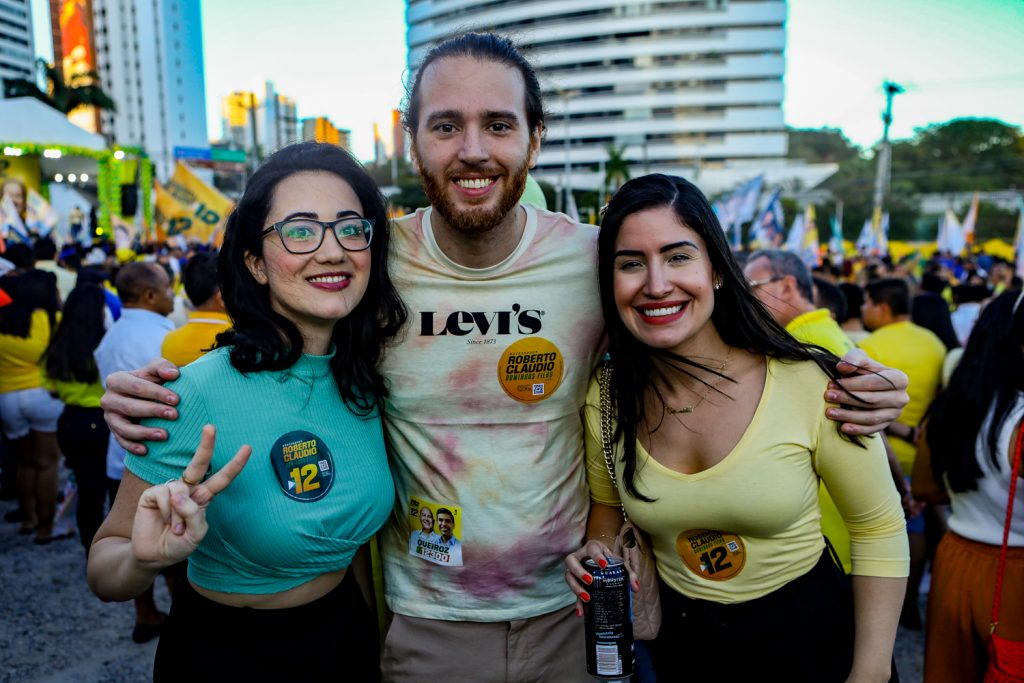 Sandrele Jorge, Charles Bruxell E Camille Mesquita