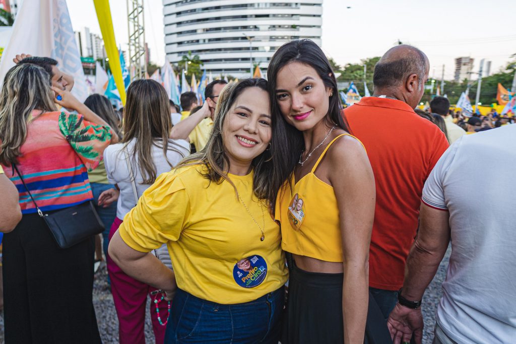 Suelen Demetrio E Natasha Saboia