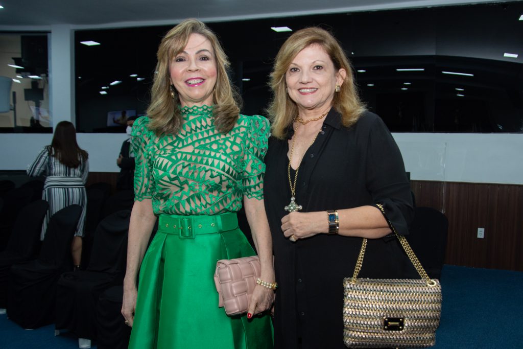 Venusia Andrade Ribeiro E Silvana Aguiar