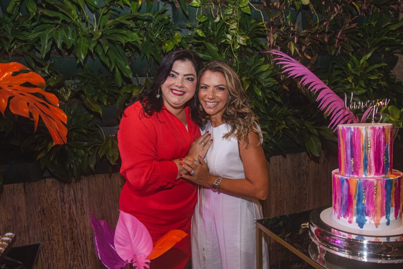 B-Day - Vanessa Queirós ganha festa surpresa articulada por suas amigas no Vasto Restaurante