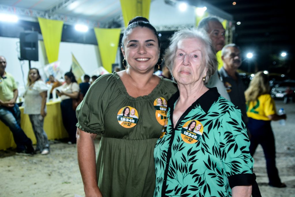 Adriana Ferreira Gomes E Terezinha Perotti