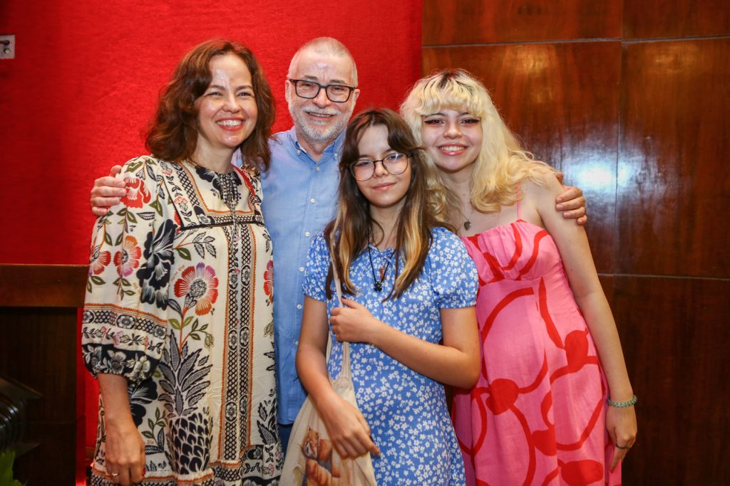 Adriana Negreiros,lira Neto,alice E Emilia Lira