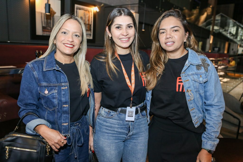 Alessandra Barbosa,kaila Tagels E Daniele Sousa