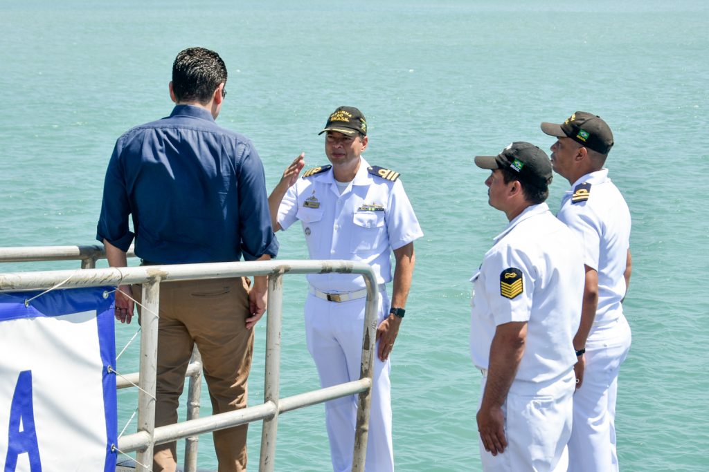 Almoço No Submarino Tikuna (11)