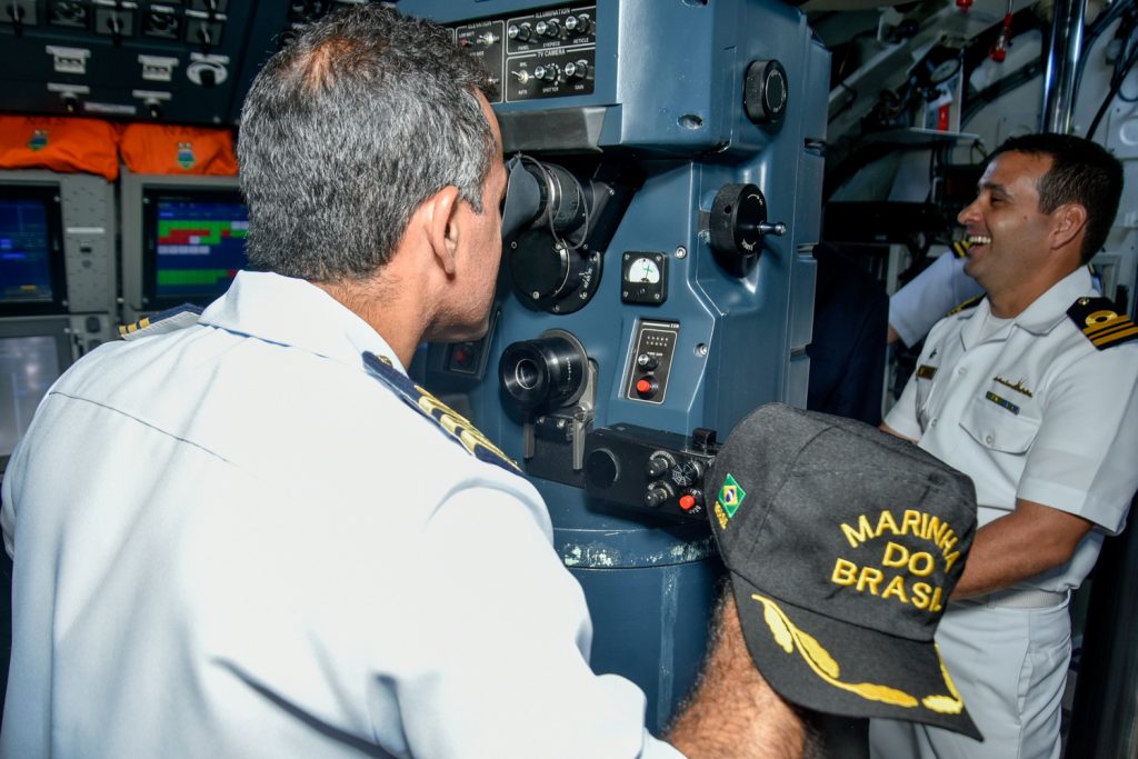 Almoço No Submarino Tikuna (15)