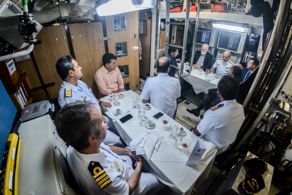 Almoço No Submarino Tikuna (40)