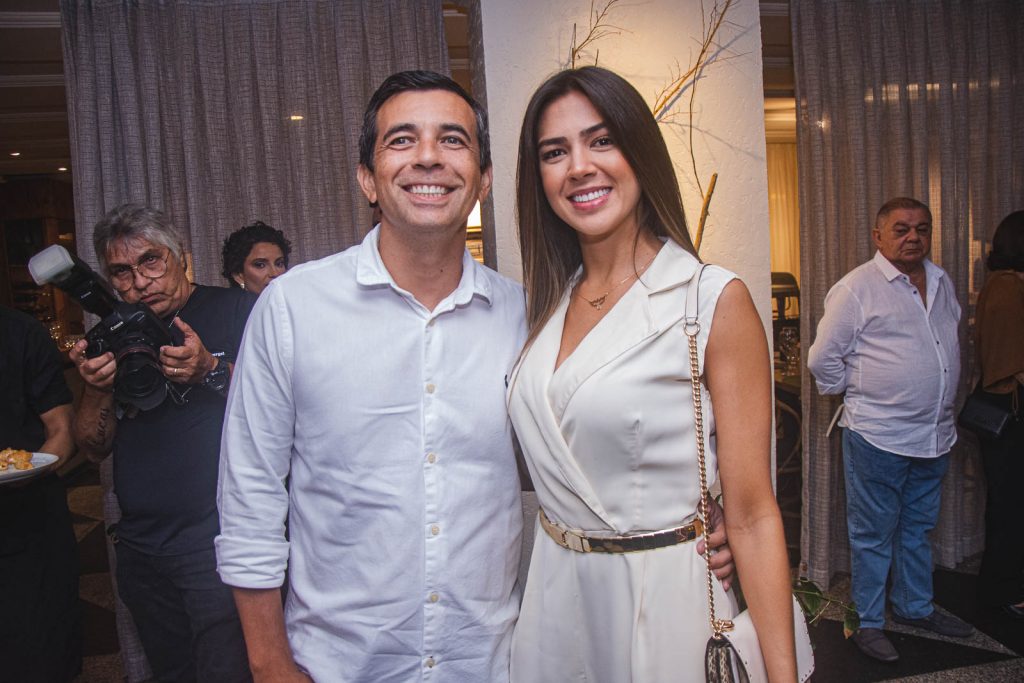 Carlos Mardon E Isabele Cartaxo