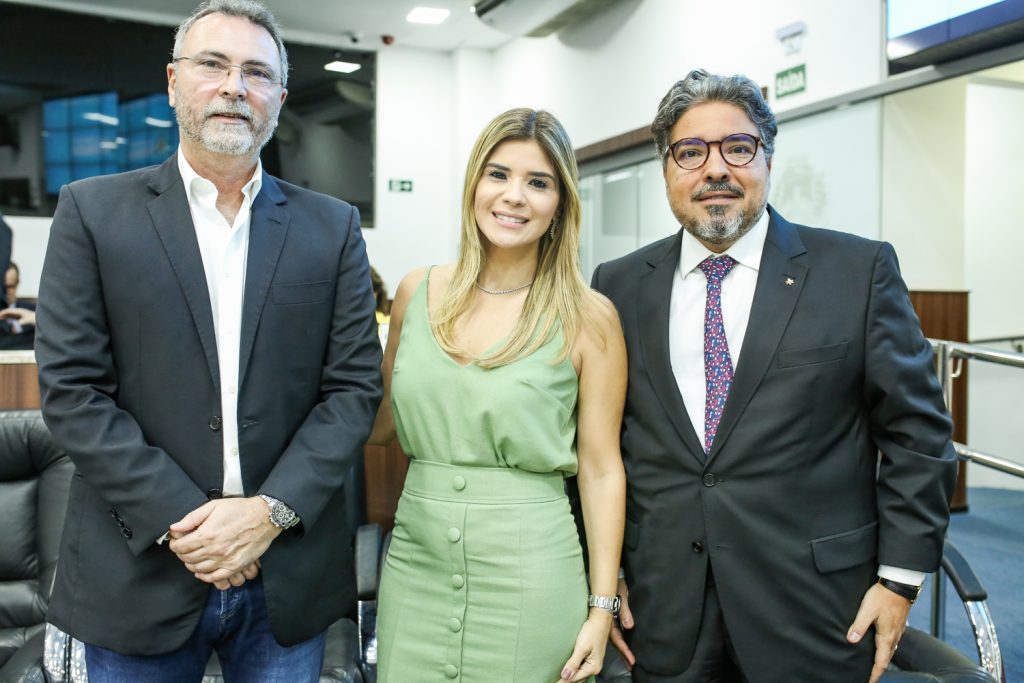 Car,los Pereira, Roberta E Leandro Vasquez