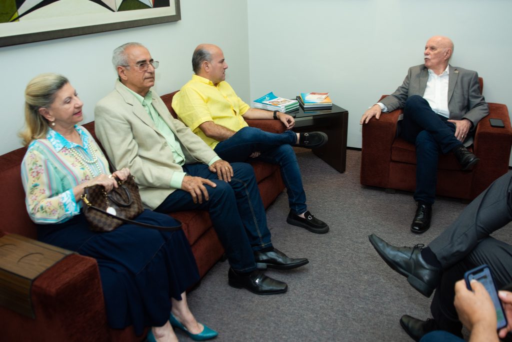 Celia E Bosco Macedo, Roberto Claudio E Freitas Cordeiro (1)