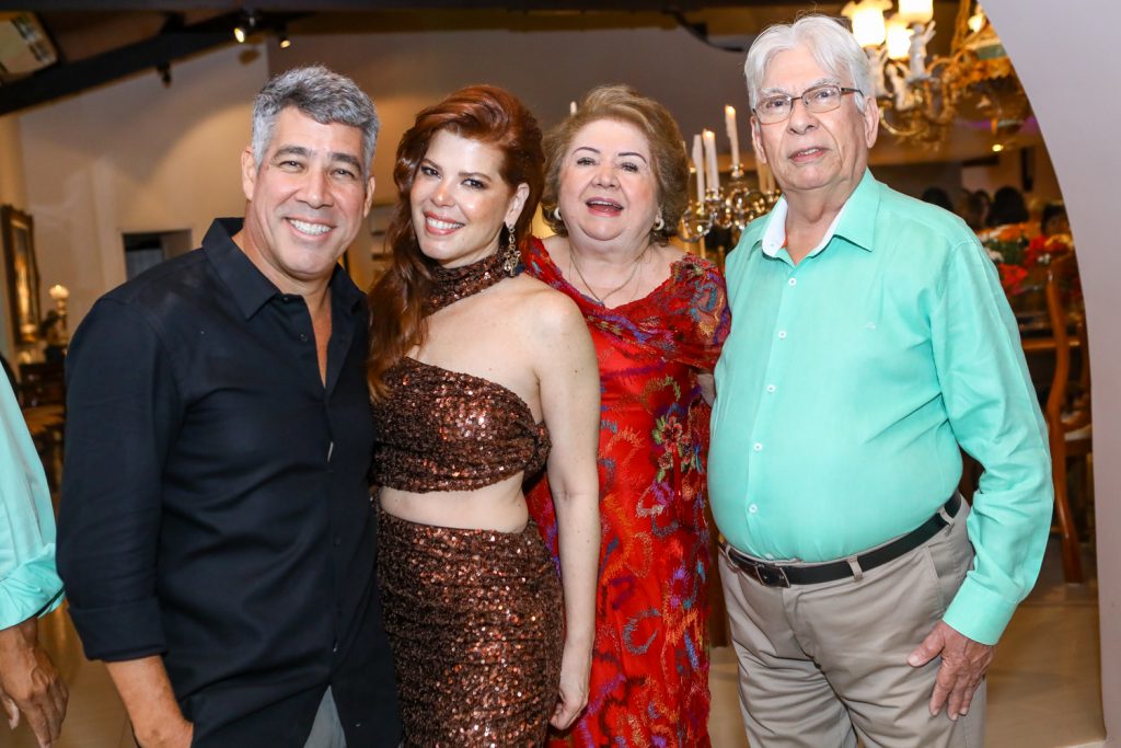 Cid, Marciane, Mana E Manoel Holanda