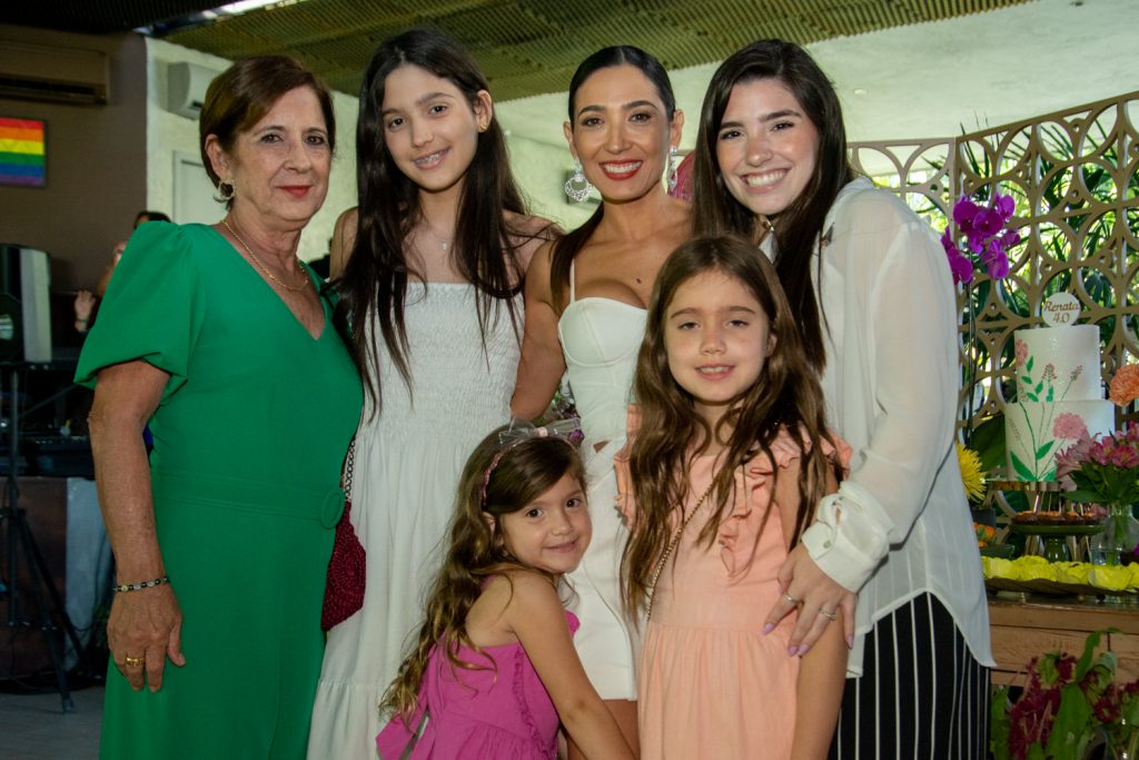 Diana Cavalcante, Isabela E Renata Cavalcante Marinho, Larissa Cavalcante, Olivia E Valentina Cavalcante Marinho (7)