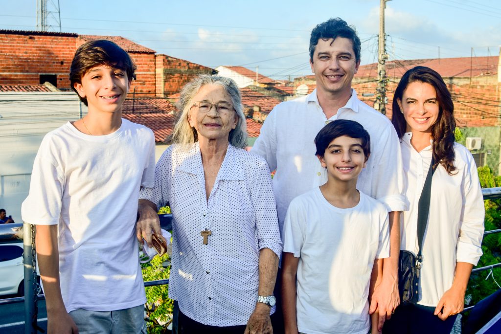 Diogo Barrozo Siqueira, Marcia De Freitas, Andre Siqueira, Juliana Barrozo E Rafael Barrozo Siqueira (2)