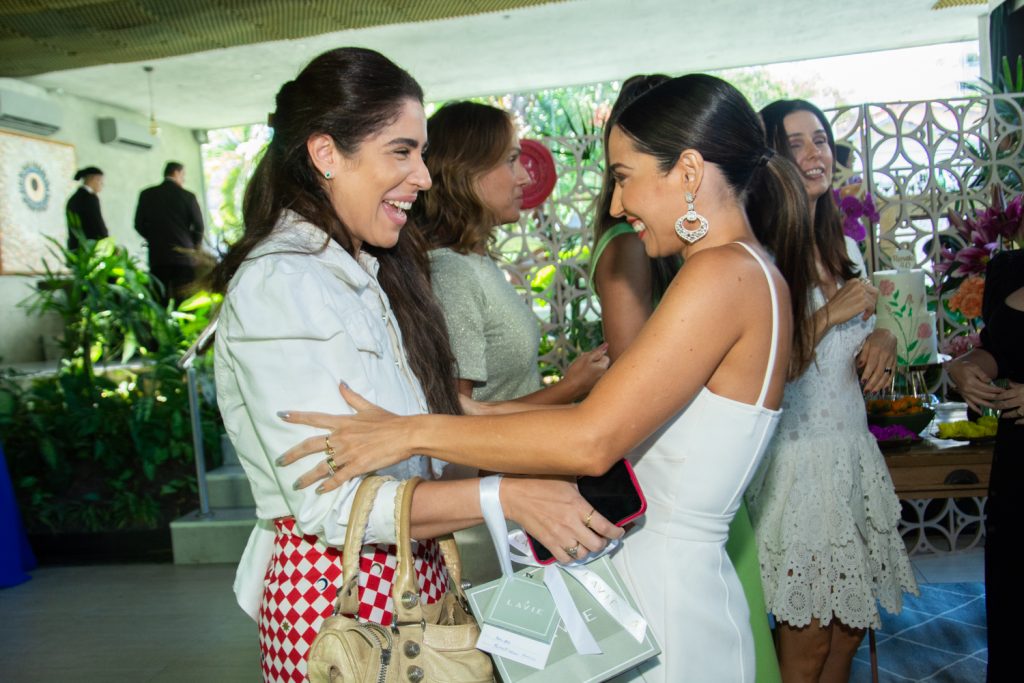 Flavia Bezerra E Renata Cavalcante Marinho (2)