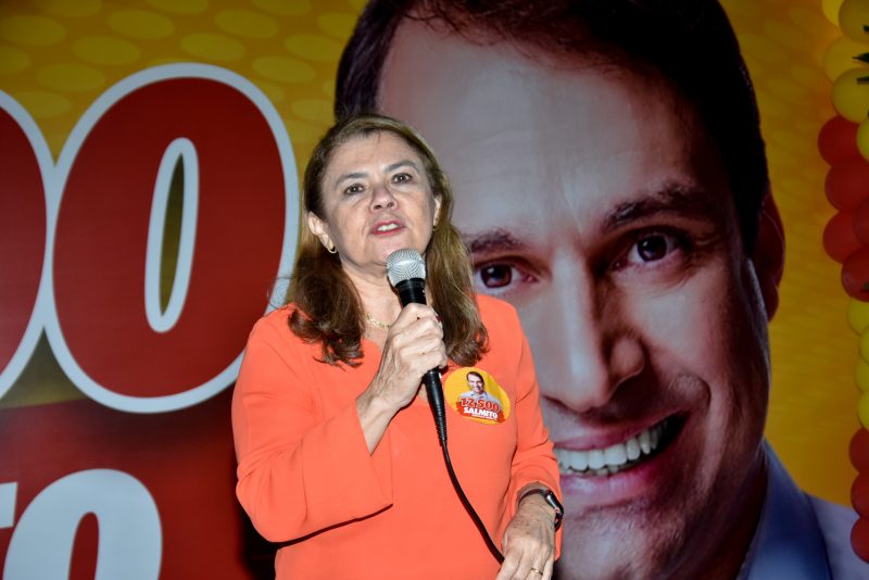 Corrida Eleitoral - Jamile Salmito lidera encontro de mulheres no comitê do deputado Salmito