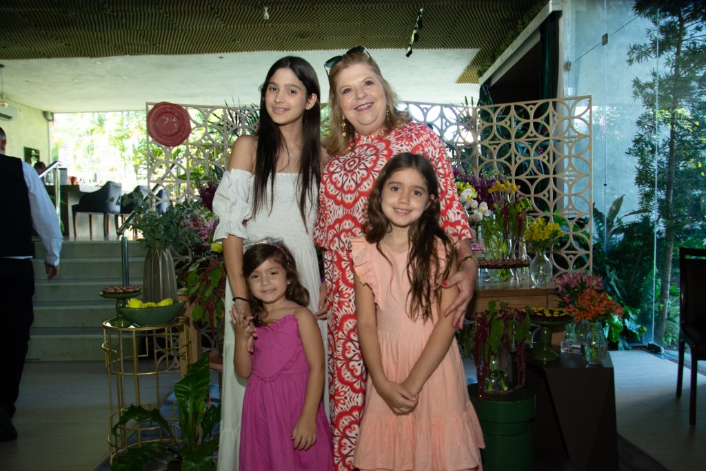 Isabela Cavalcante Marinho, Isabel Marinho, Olivia E Valentina Cavalcante Marinho (2)