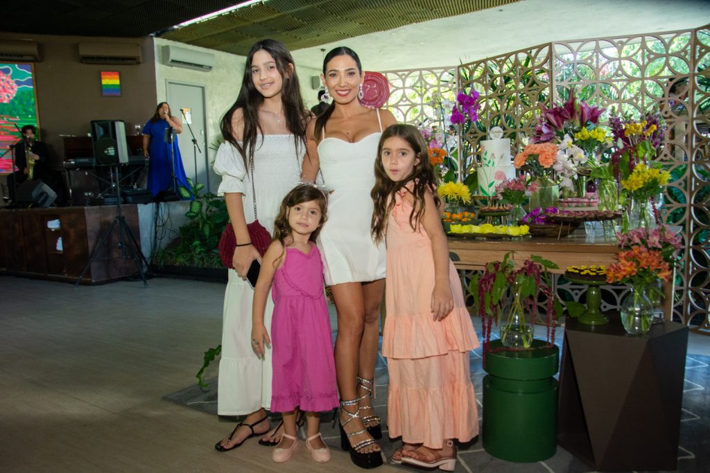 Isabela, Renata, Valentina E Olivia Cavalcante Marinho (1)